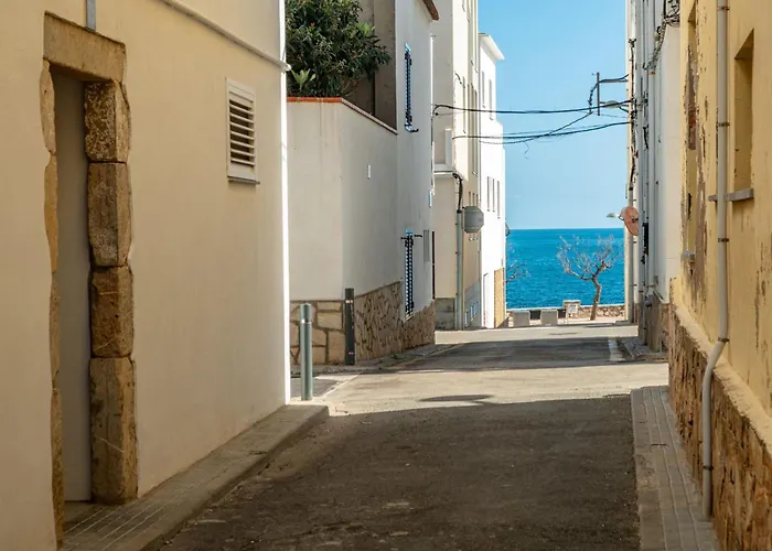 Costabravaforrent Nucli Antic * L' Escala